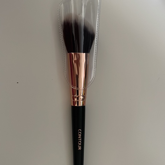 Shaina B Contour makeup Brush - Picture 5 of 6